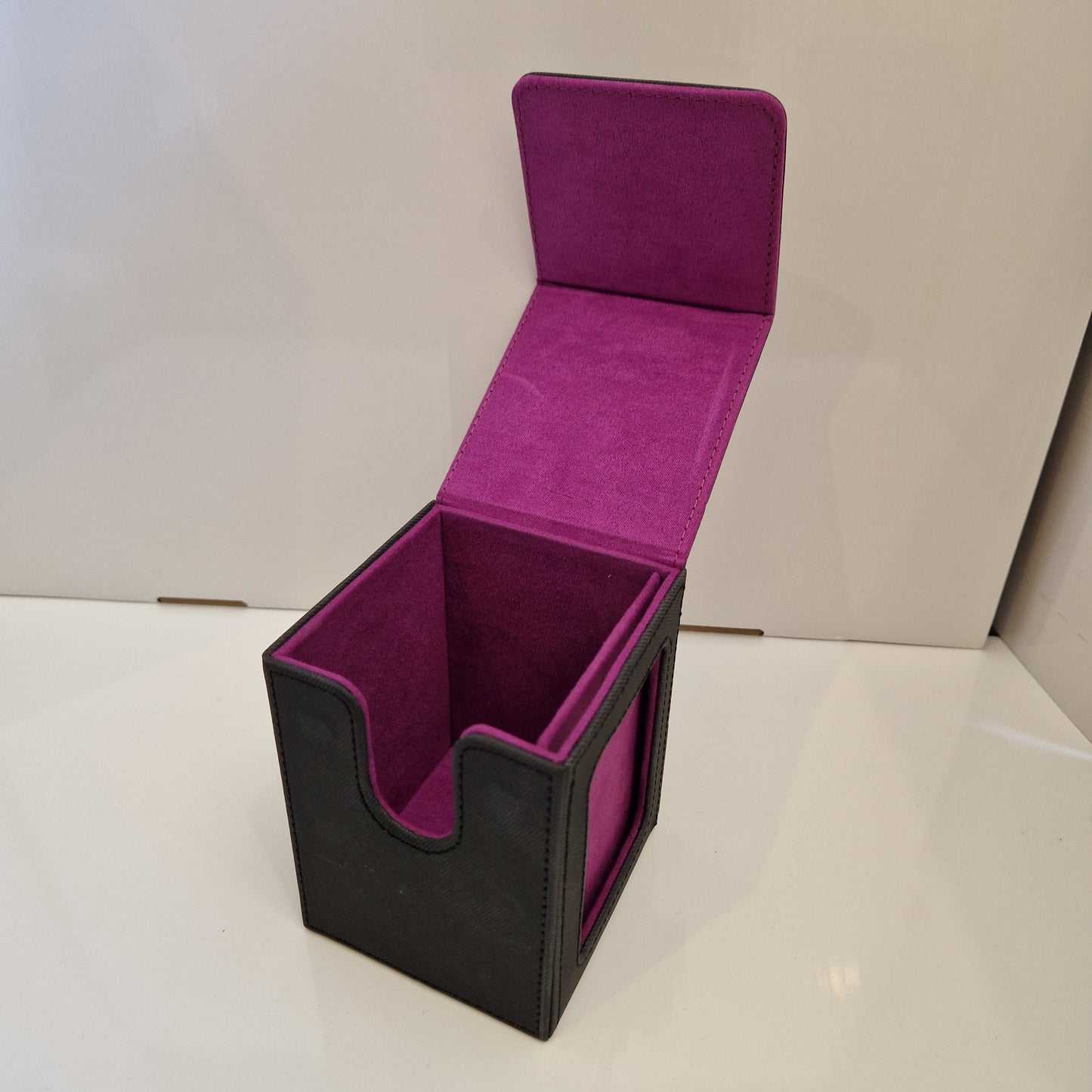 Black & Purple Magnetic Deck Box - 120+ Cards